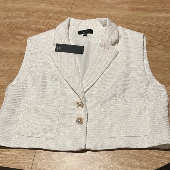 Lulu's White Textured Vest with Lapel Collar - Picture 2 of 7